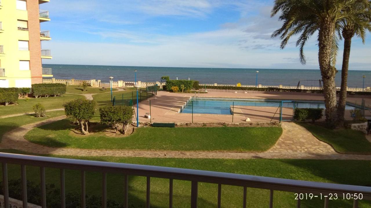 Apartamento primera línea de mar Denia Exterior foto
