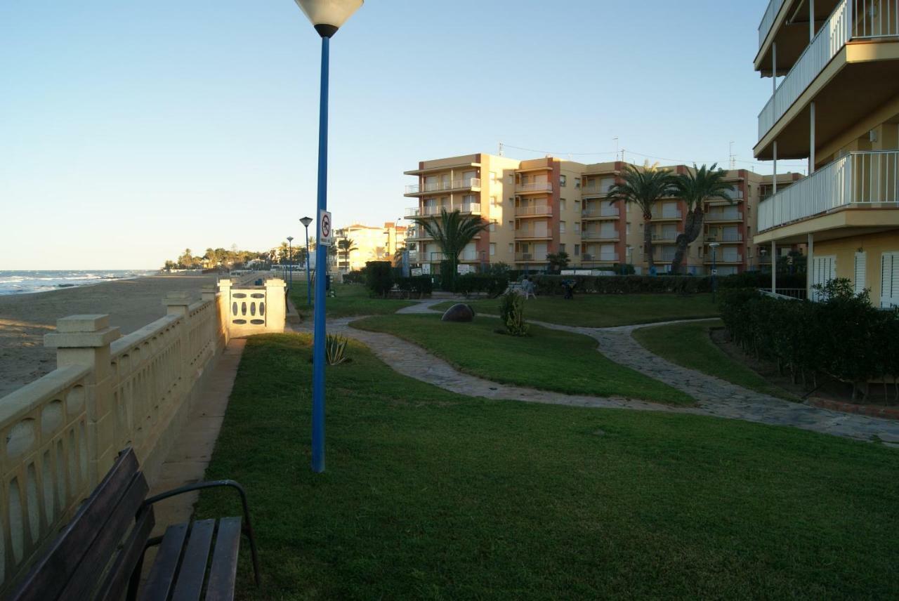 Apartamento primera línea de mar Denia Exterior foto