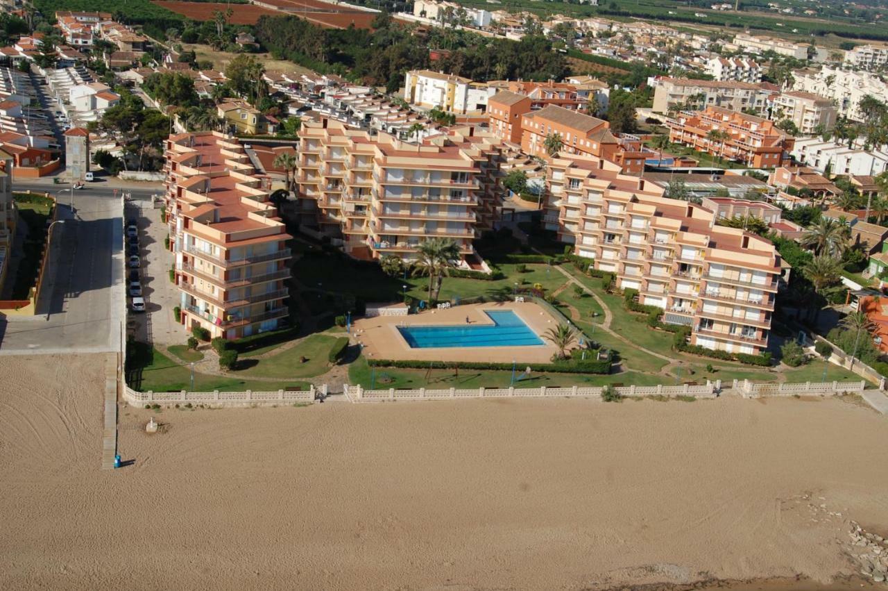 Apartamento primera línea de mar Denia Exterior foto
