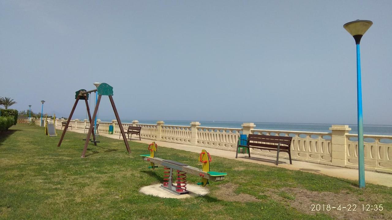 Apartamento primera línea de mar Denia Exterior foto